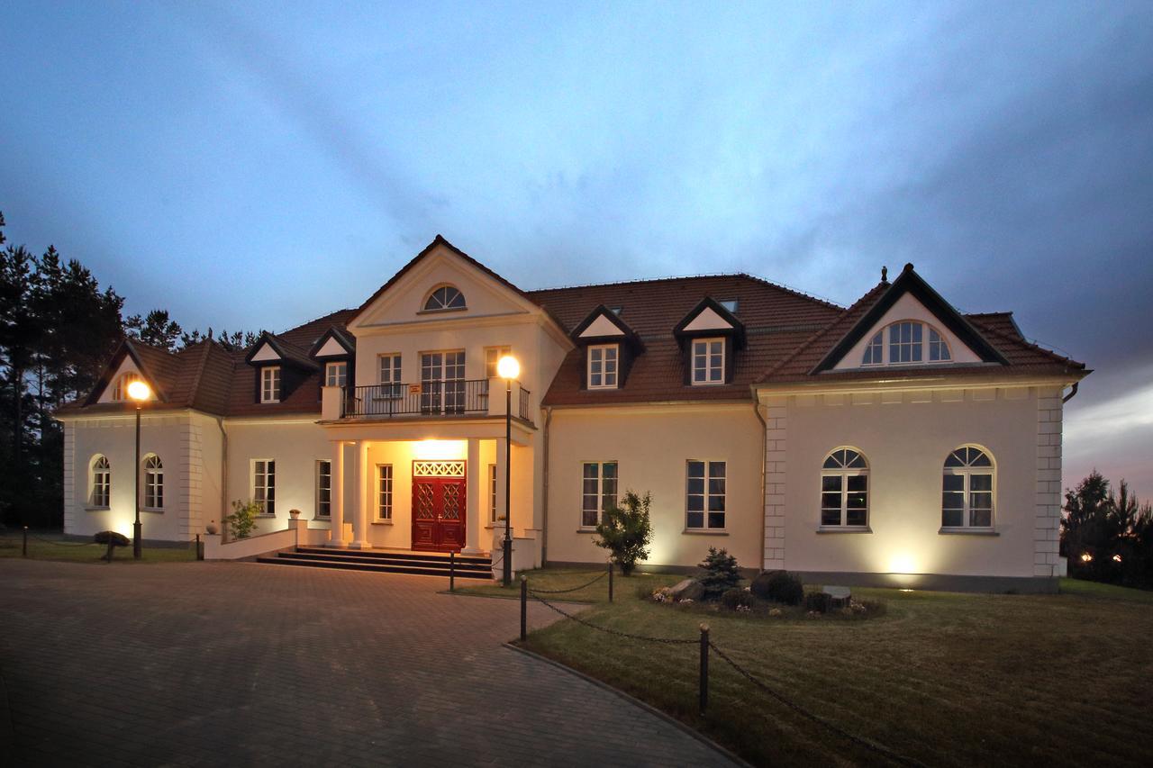 Sierakowice  Palac I Folwark Nemino מראה חיצוני תמונה