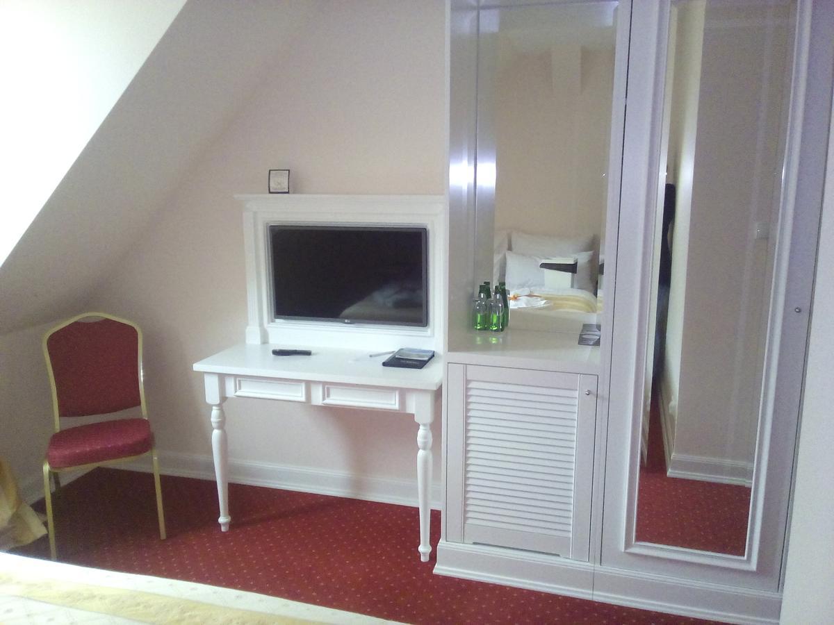 Sierakowice  Palac I Folwark Nemino מראה חיצוני תמונה