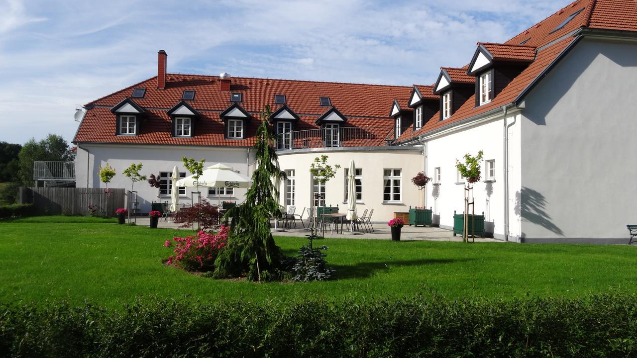 Sierakowice  Palac I Folwark Nemino מראה חיצוני תמונה