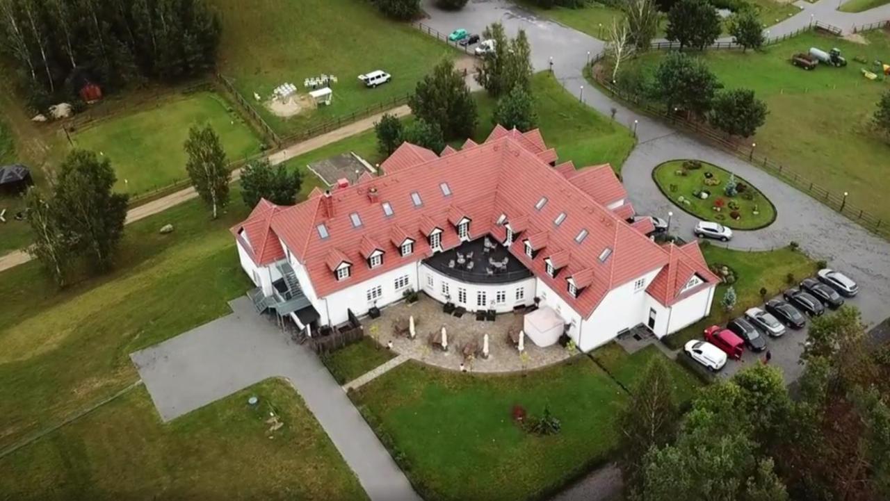 Sierakowice  Palac I Folwark Nemino מראה חיצוני תמונה